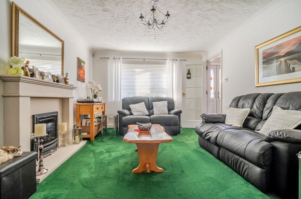 Property photo 2 of 16