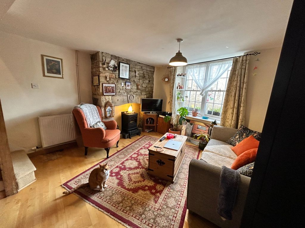 Property photo 2 of 20