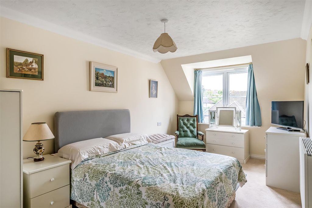 Property photo 3 of 11 37-Emmeline-Lodge-14.Jpg