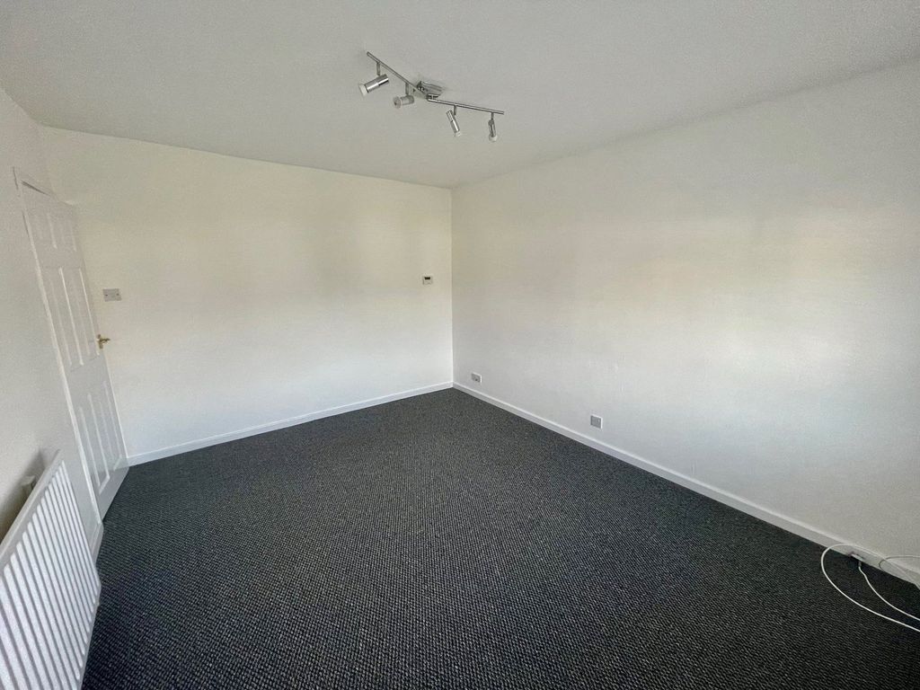 Property photo 3 of 12 Picture No. 02