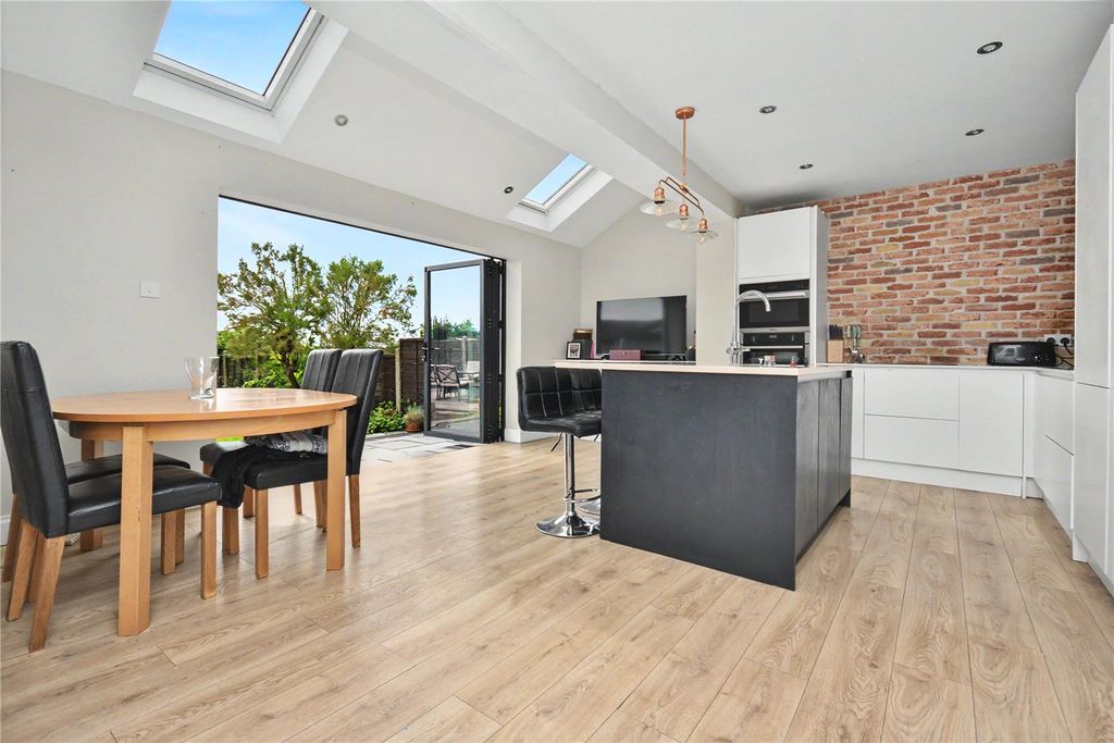 Property photo 3 of 23 Picture No. 03