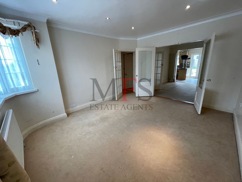 Property photo 3 of 22 Photo 4