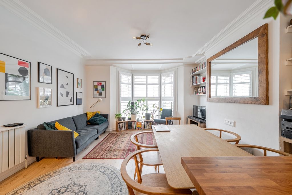 Property photo 2 of 14 1362272-7-68E631A...