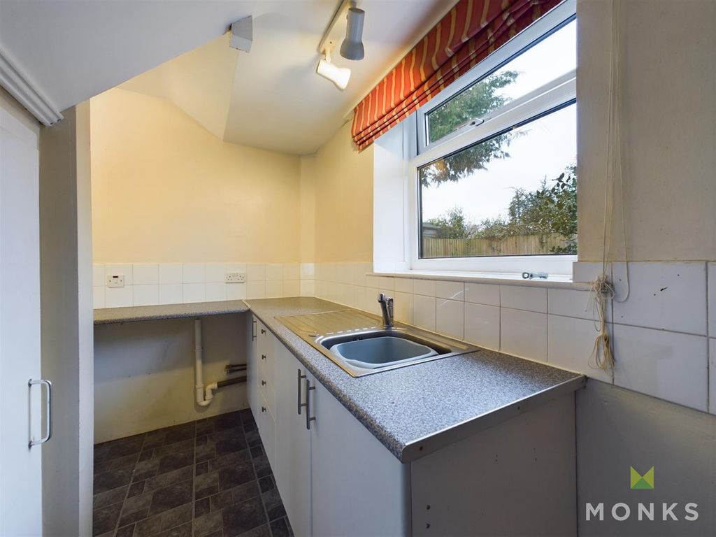 Property photo 3 of 8 Cam01420G0-Pr0548-Still005.Jpg