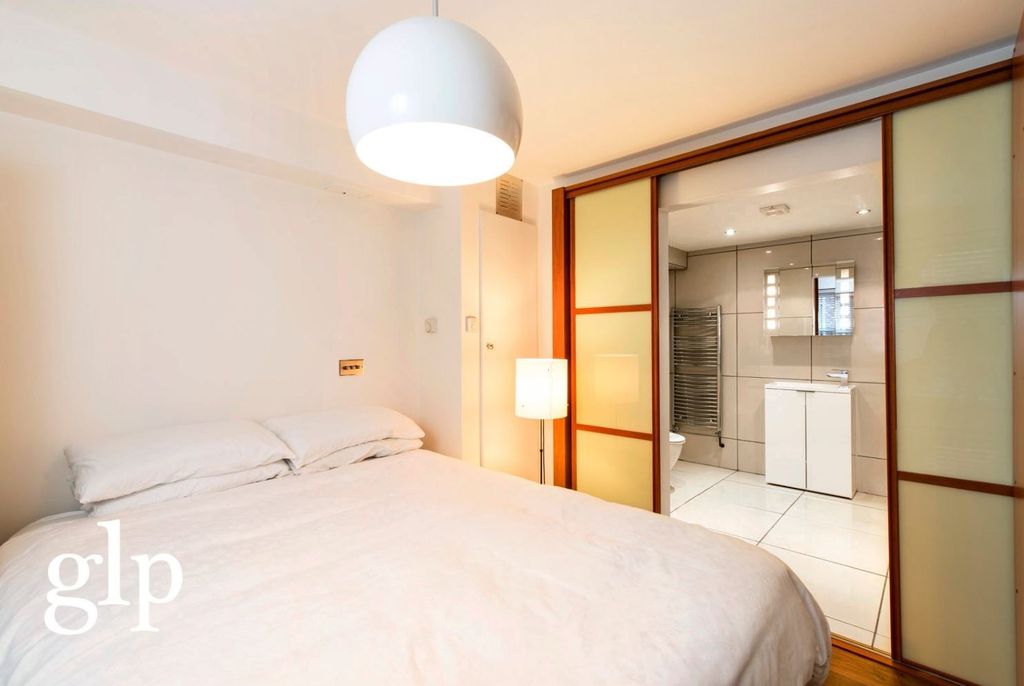 Property photo 2 of 9 987343