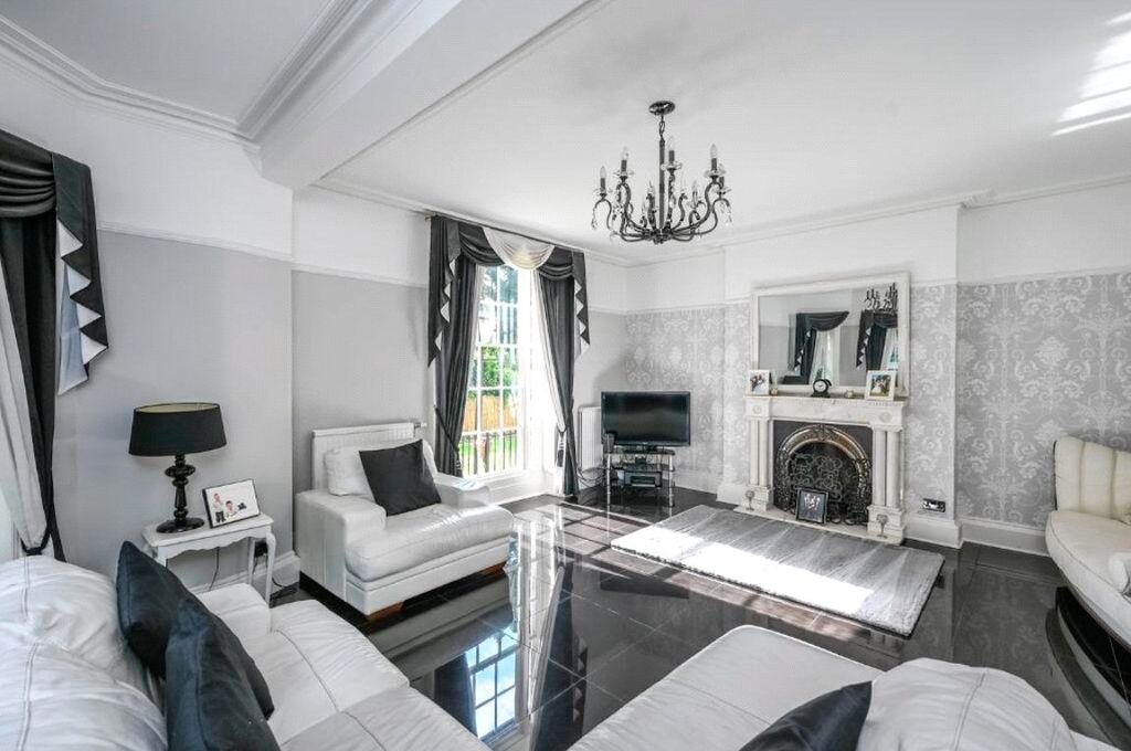 Property photo 2 of 43 Picture No. 03