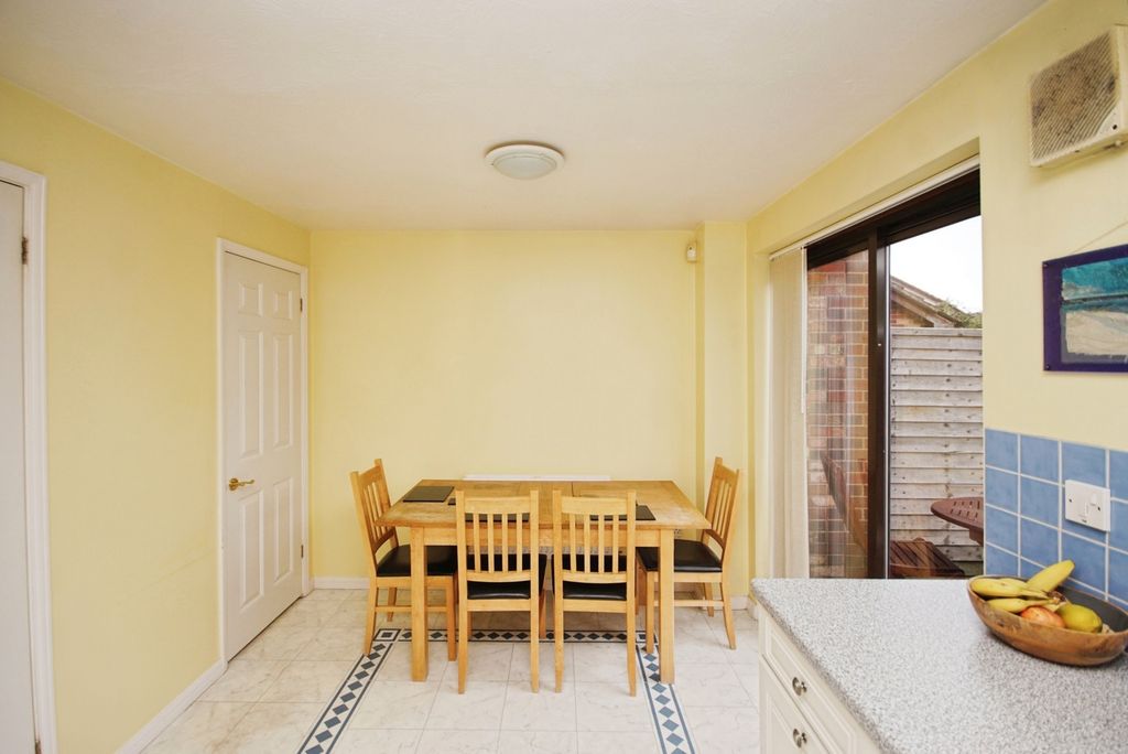 Property photo 3 of 17 Photo