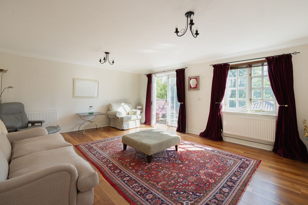 Property photo 2 of 12 Picture No. 05