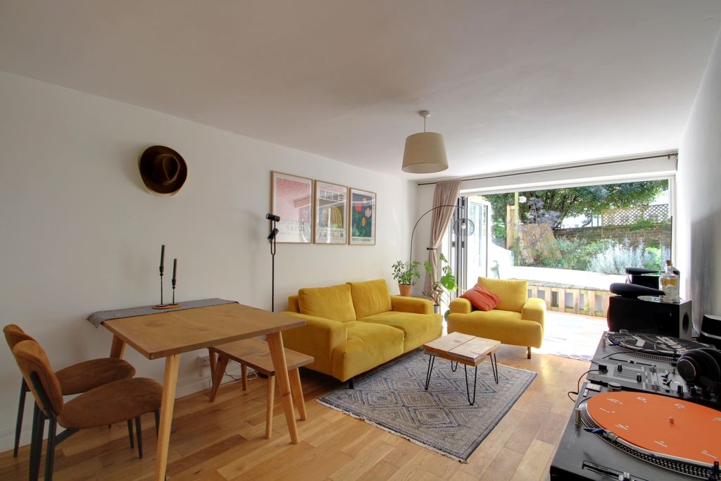 Property photo 2 of 13 Living Room