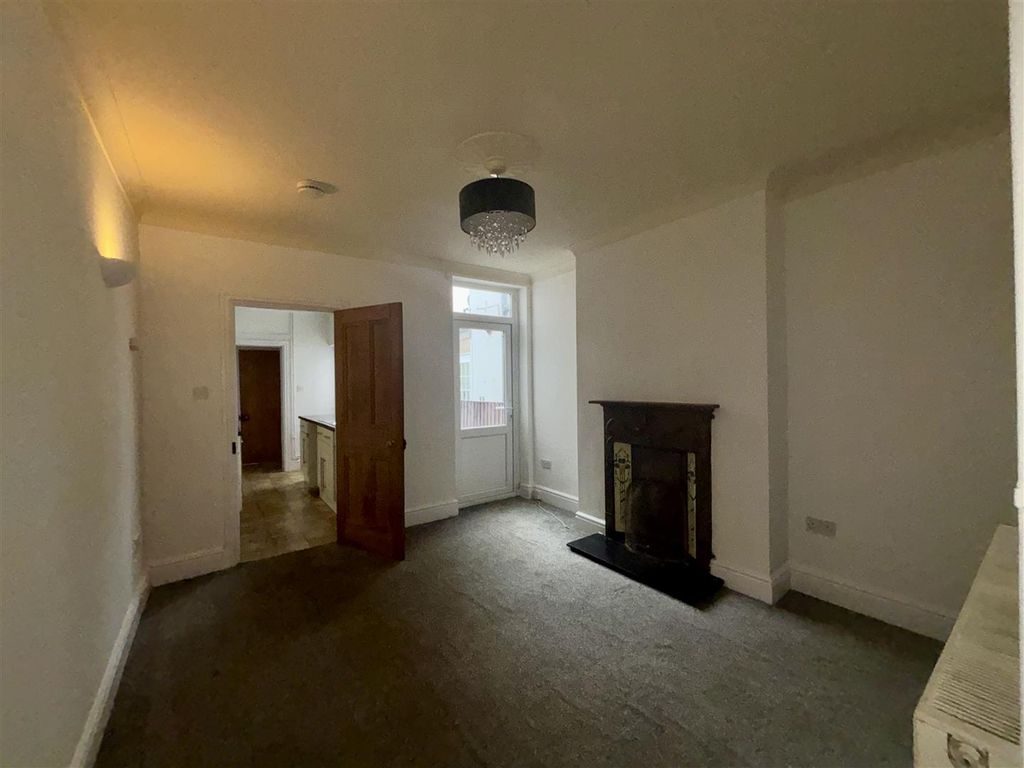 Property photo 3 of 11 Image00010.Jpeg