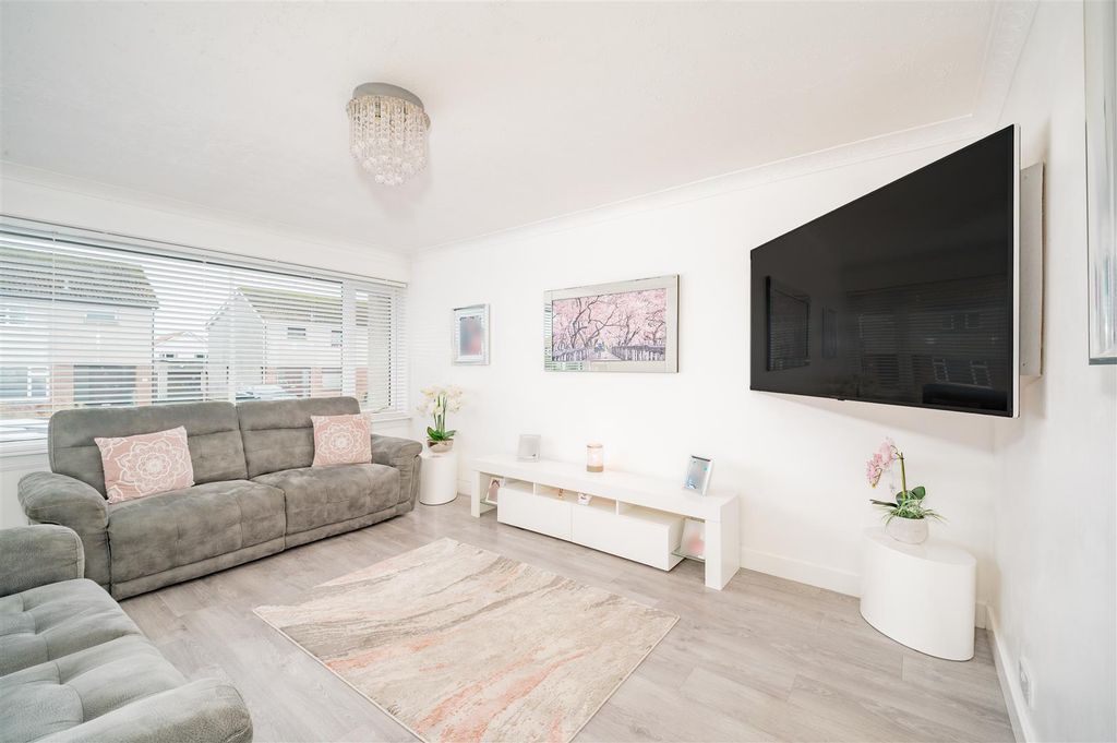 Property photo 3 of 27 128 Linefield Road Carnoustie-6.Jpg