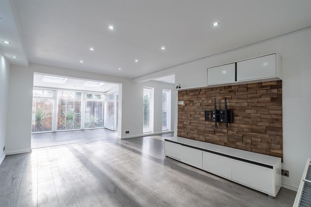 Property photo 2 of 23 1-_Dsc9547-Hdr.Jpg