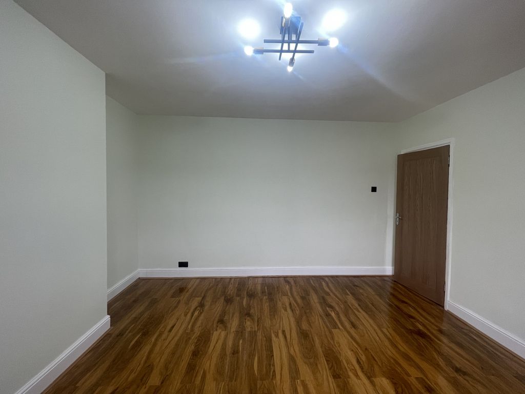 Property photo 2 of 6 Gallery