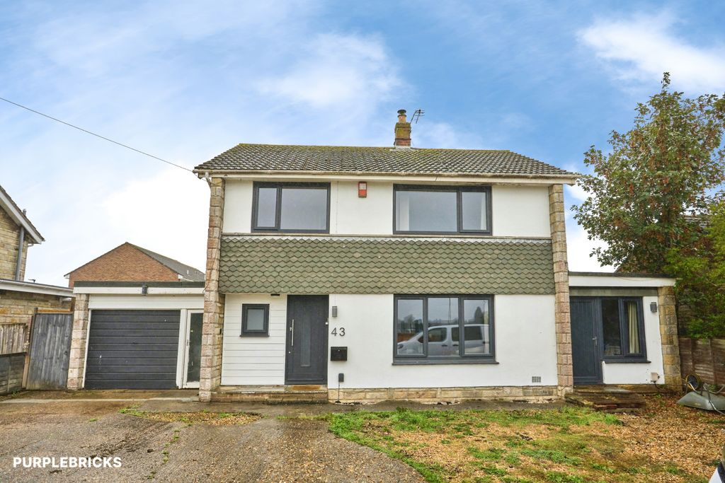 Property photo 1 of 53