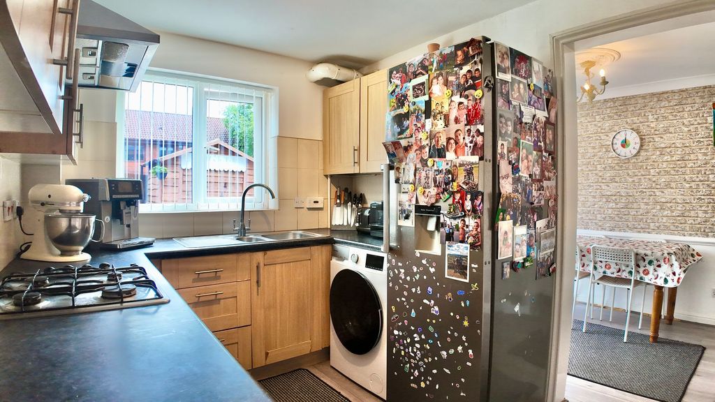 Property photo 3 of 31