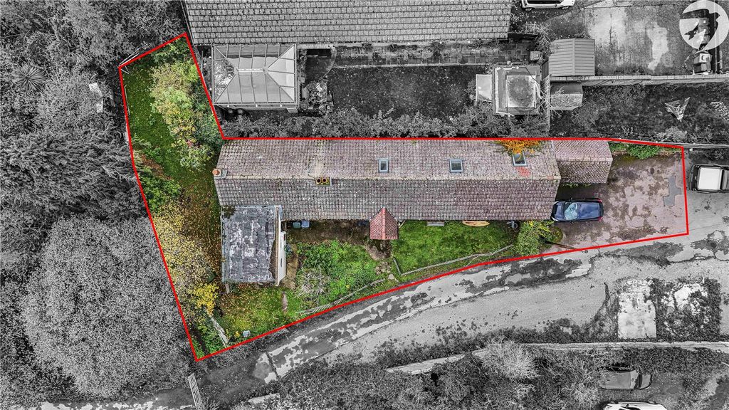 Property photo 2 of 22 Picture No. 11