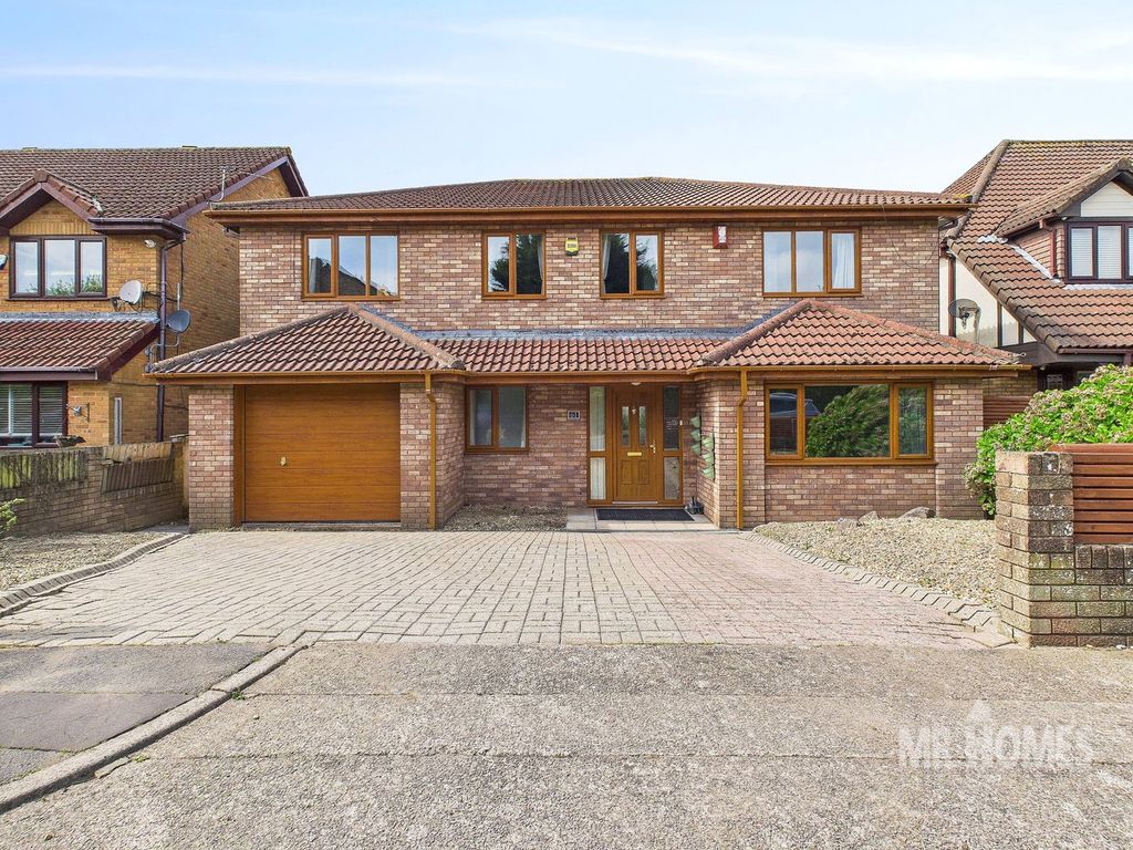 Property photo 1 of 44