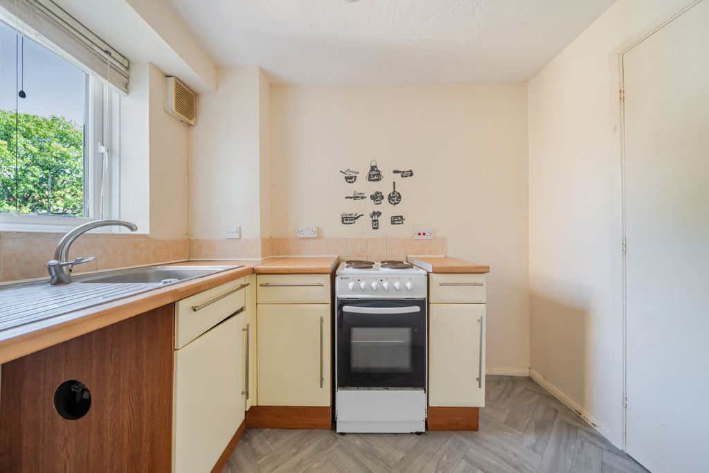 Property photo 2 of 13 1509544-4-6A7Ef5c...