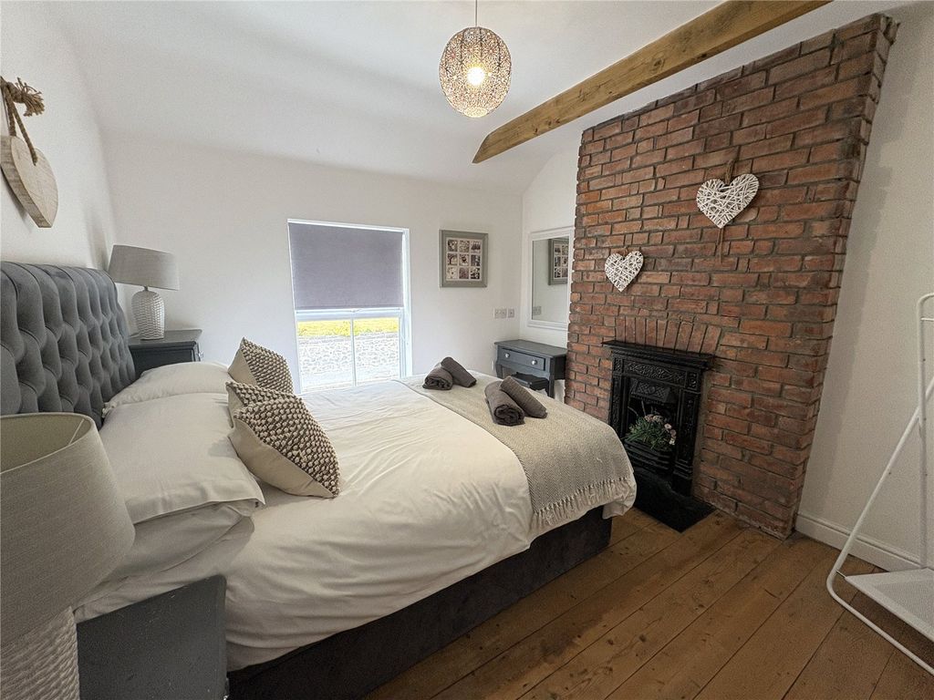 Property photo 3 of 17 Picture No. 05