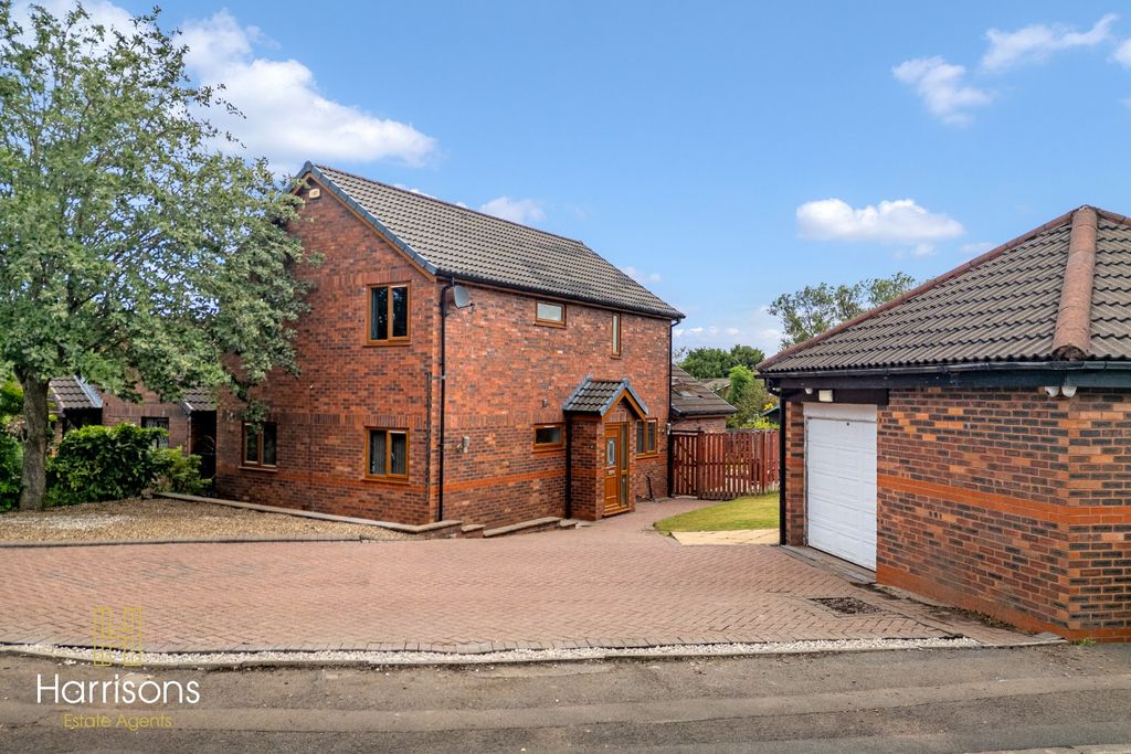 Property photo 1 of 48 5267200