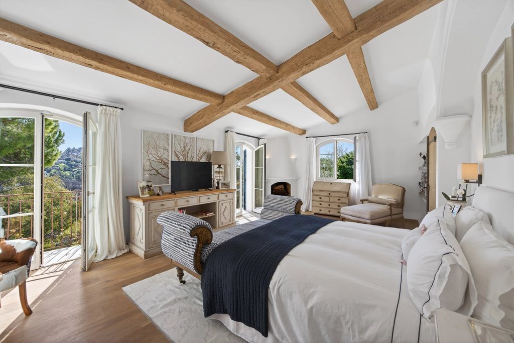 Property photo 3 of 3