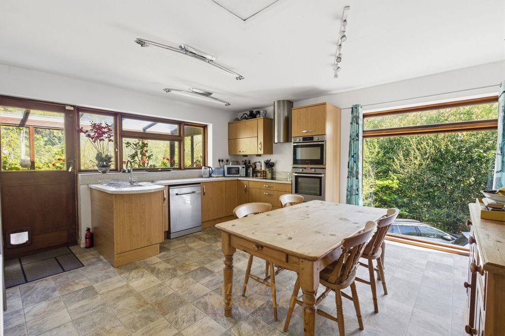 Additional image 7 of 7 bed detached house for saleHackenden Lane, East Grinstead RH19