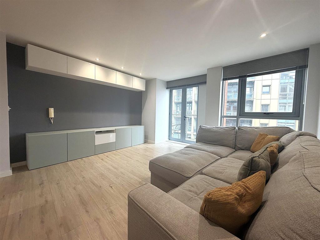 Property photo 1 of 14 Living Room 2.Jpeg