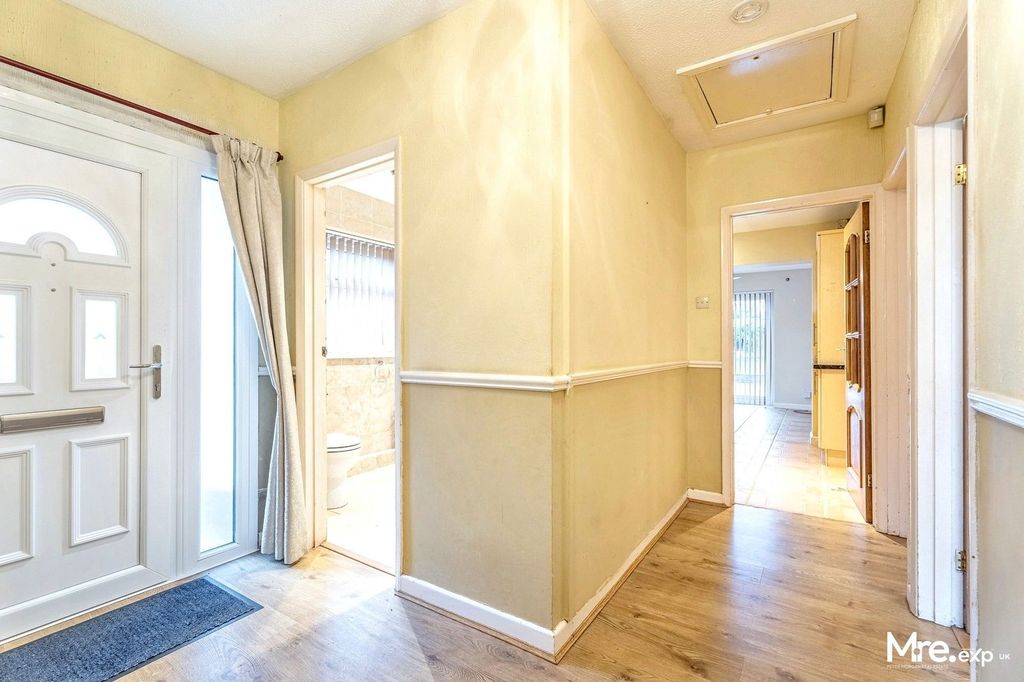 Property photo 3 of 31