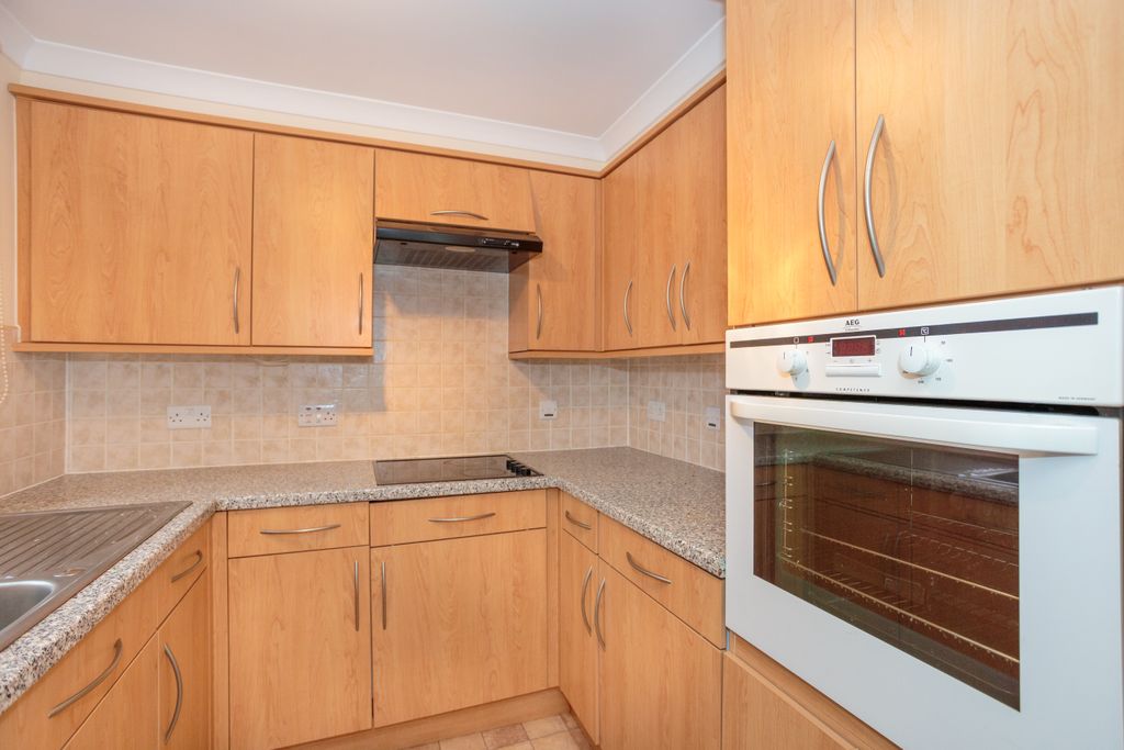 Property photo 2 of 16 Kitchen