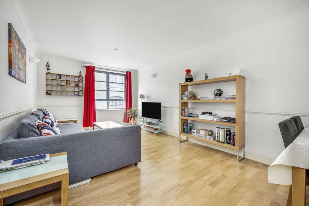 Property photo 2 of 5
