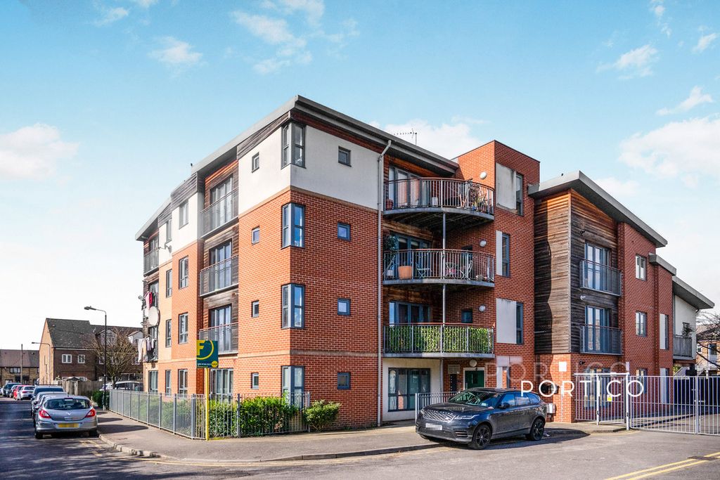 Property photo 1 of 19 Pbox-Img.Jpg