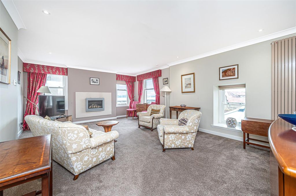 Property photo 3 of 31 Untitled (6 Of 1).Jpg