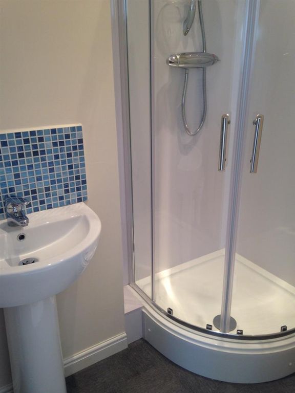 Property photo 1 of 7 Bathroom Bedroom 2 6 Chalkhill.Jpg