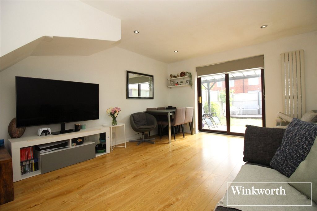 Property photo 2 of 12 Picture No. 22