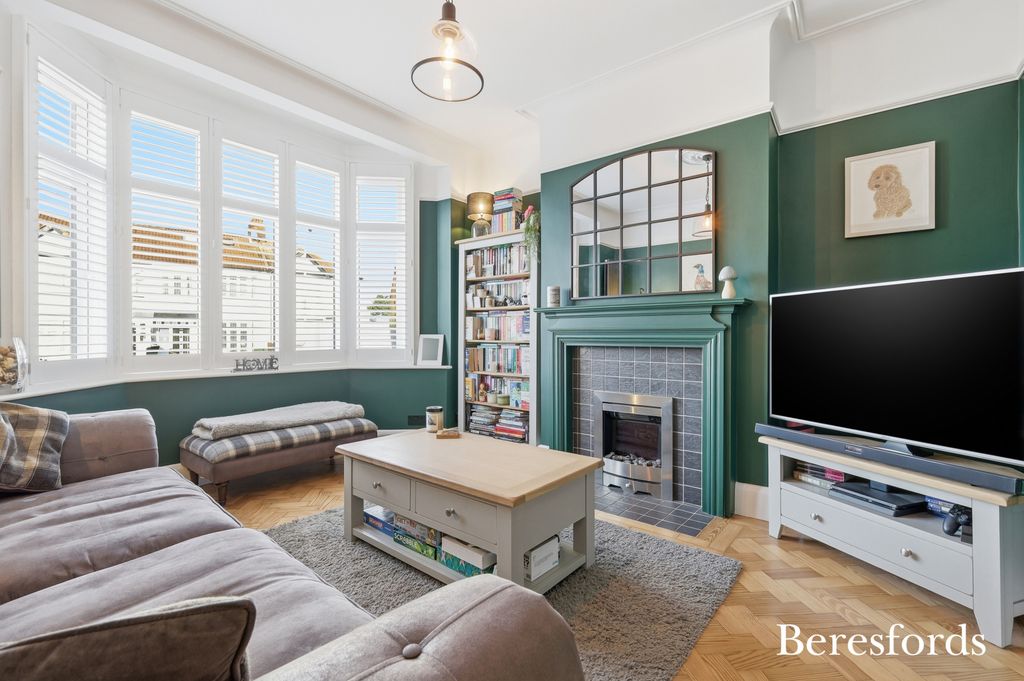 Property photo 2 of 29 Picture No. 18