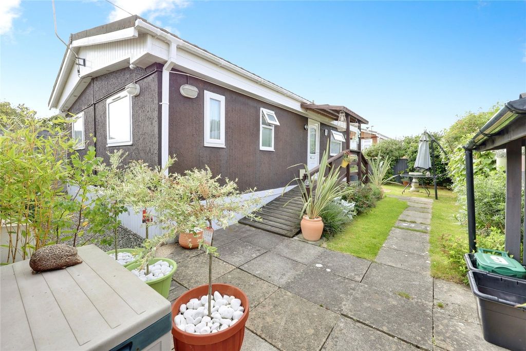 Property photo 1 of 15 Picture No. 16