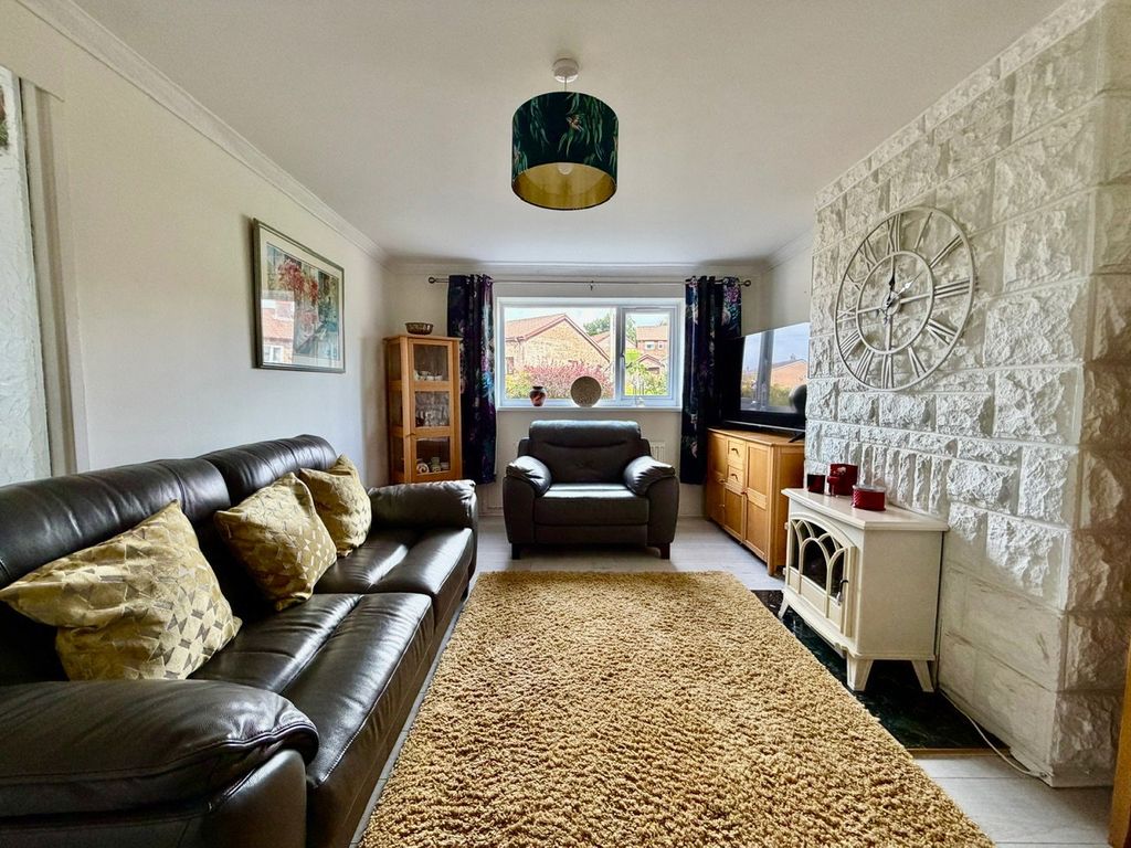 Property photo 2 of 40