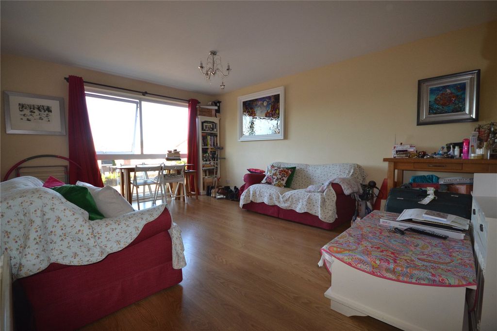 Property photo 2 of 8 Picture No. 06