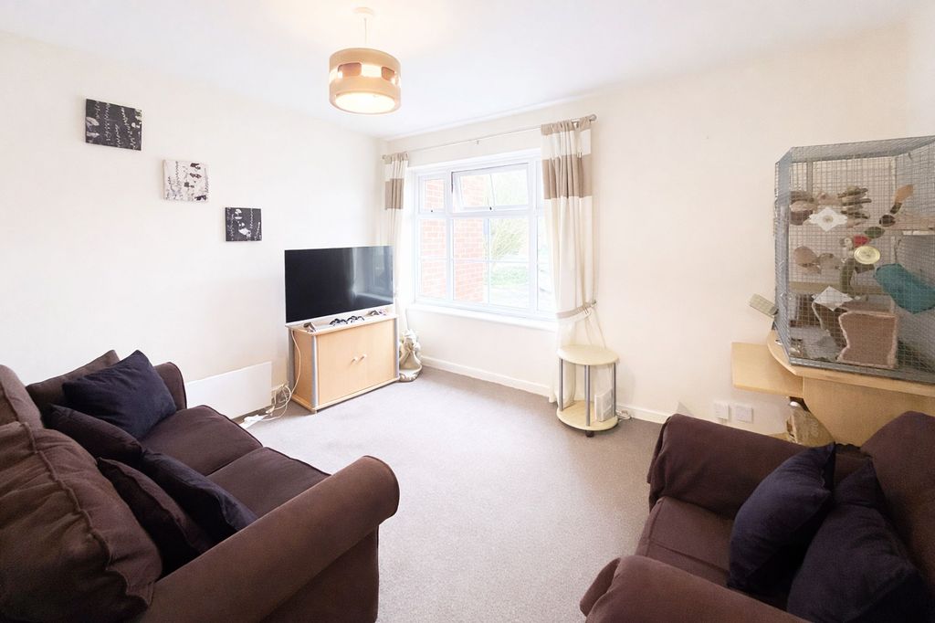 Property photo 3 of 6