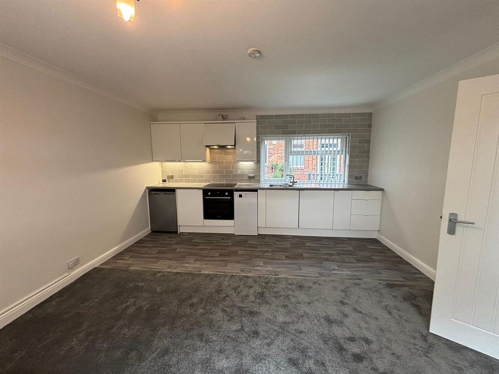 Property photo 2 of 10 Open Plan Living Kitchen