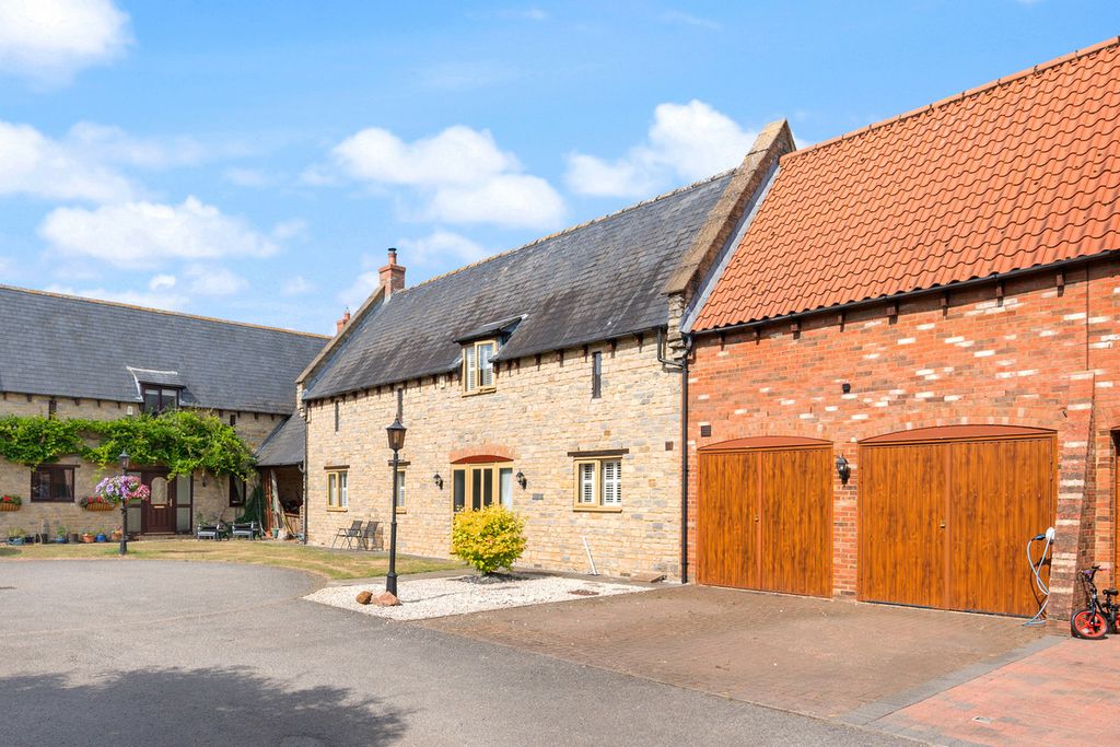 Property photo 1 of 47