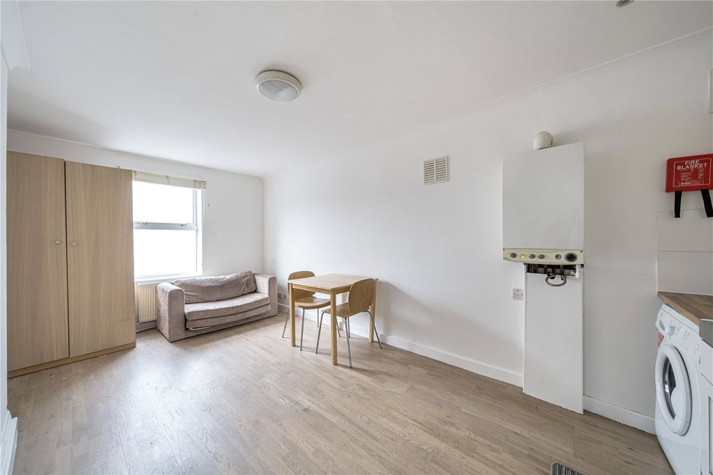 Property photo 3 of 7 Picture No. 04