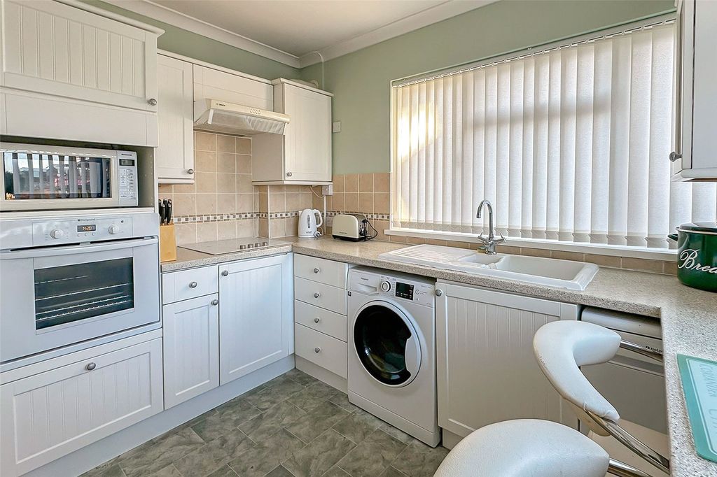 Property photo 2 of 12 Picture No. 10