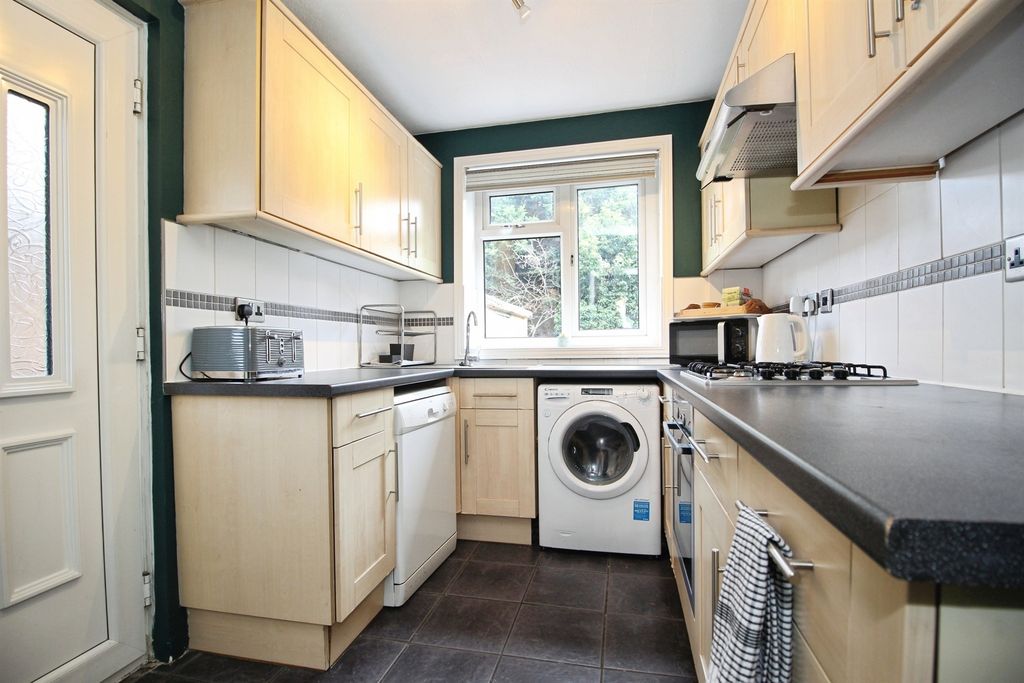 Property photo 2 of 9