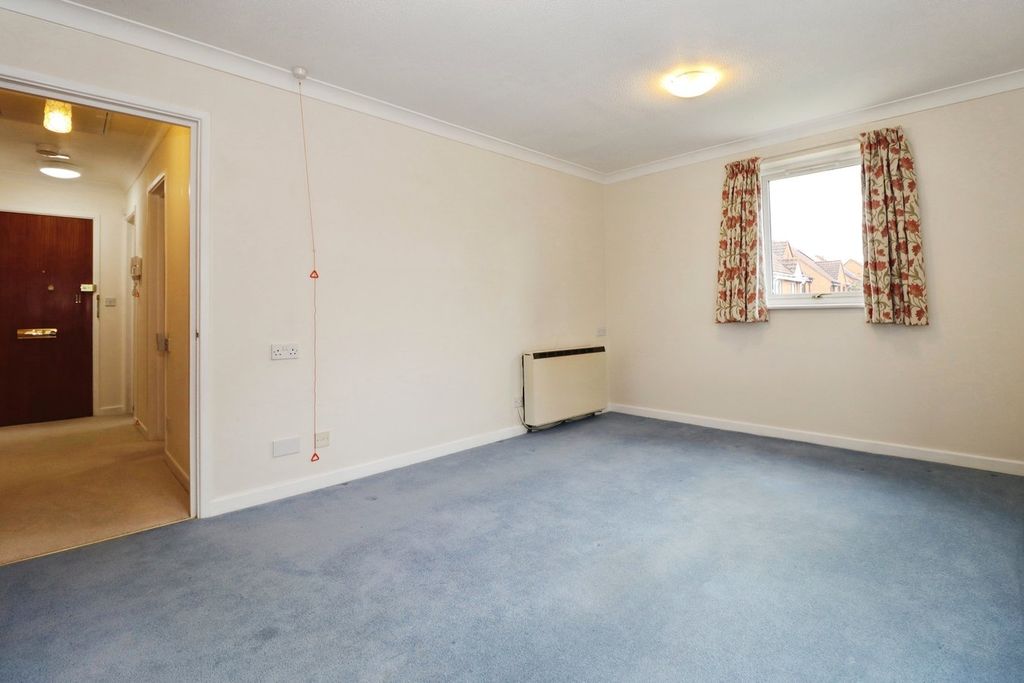 Property photo 2 of 16