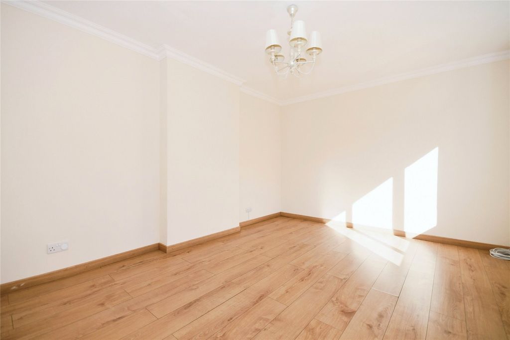 Property photo 3 of 17 Picture No. 08