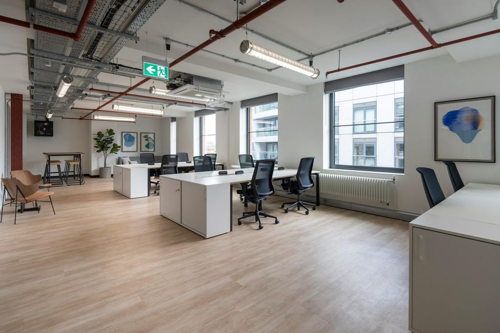 Property photo 3 of 18 3 Old Street Yard 4th Floor 9.Jpg