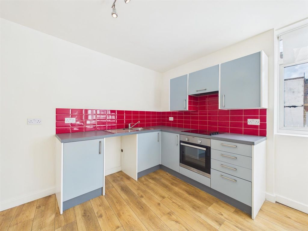 Property photo 3 of 5 Kitchen.Jpg