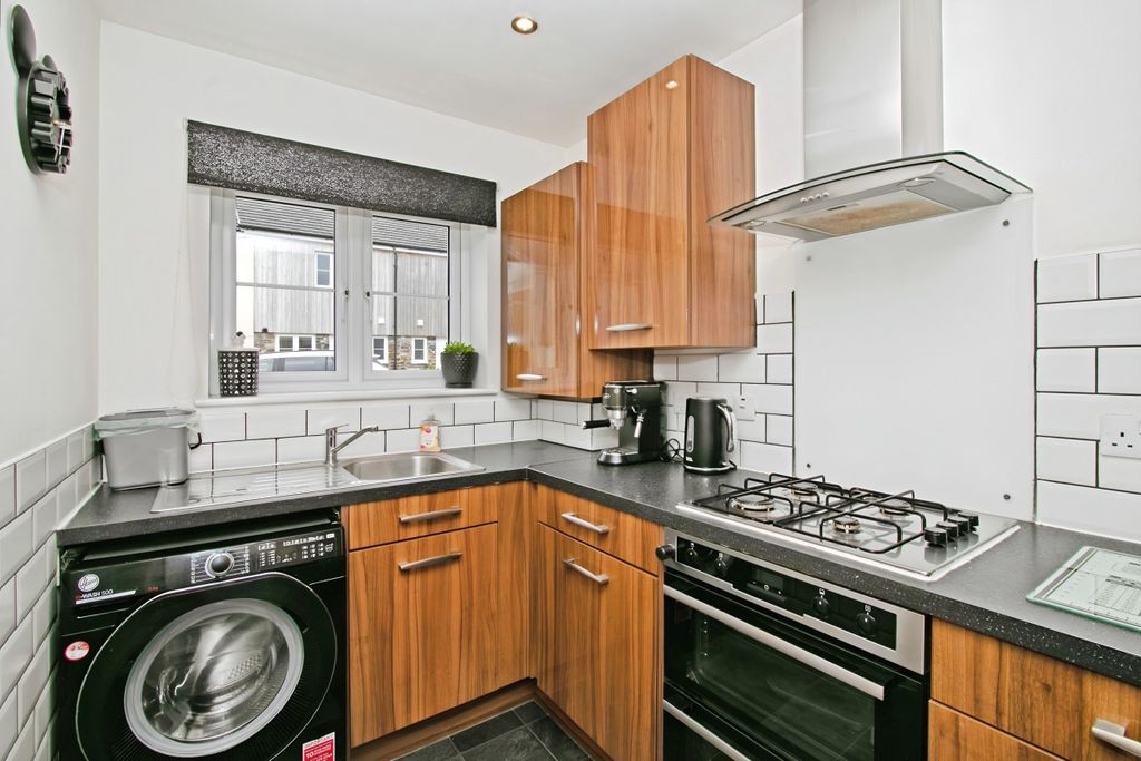 Property photo 3 of 20 Kitchen