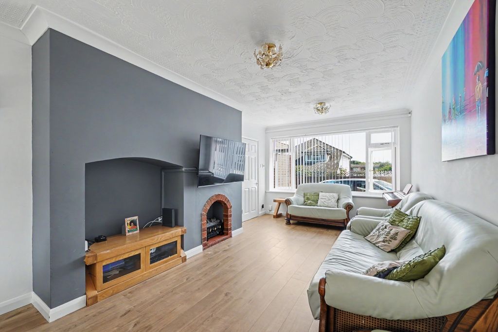 Property photo 2 of 20 5317026